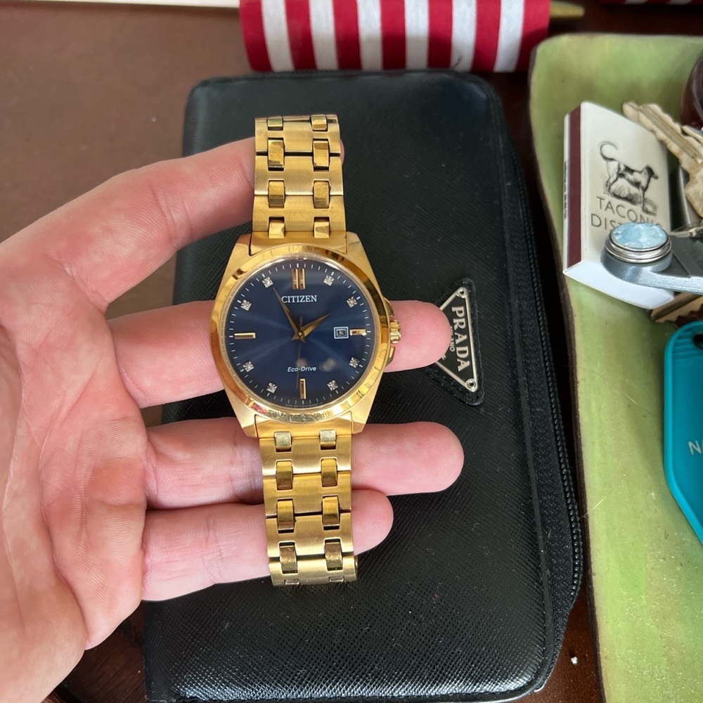 Mens Citizen Eco Drive watch.